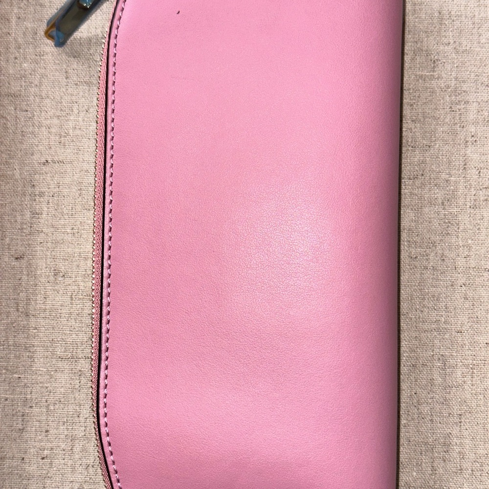 Burberry New with Tags L-Zipper Pink Leather Wallet - Picture 2 of 6